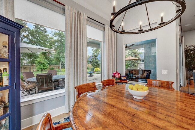 Photo - 327 N Turks Cap Trail