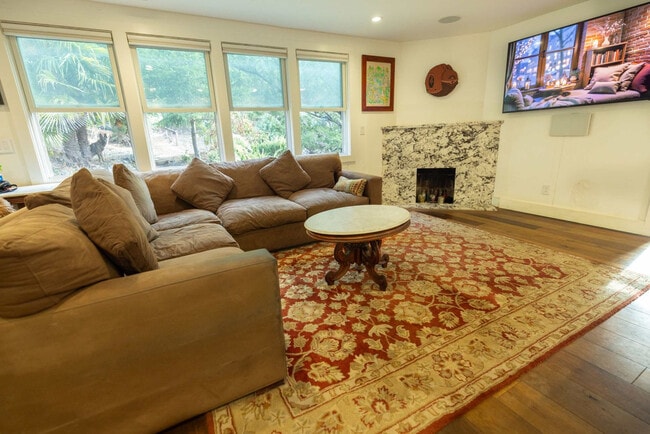 Building Photo - 30 Barranca Rd Unit ID1467686P