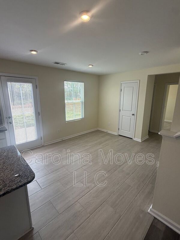 Photo - 328 Timberwild Dr