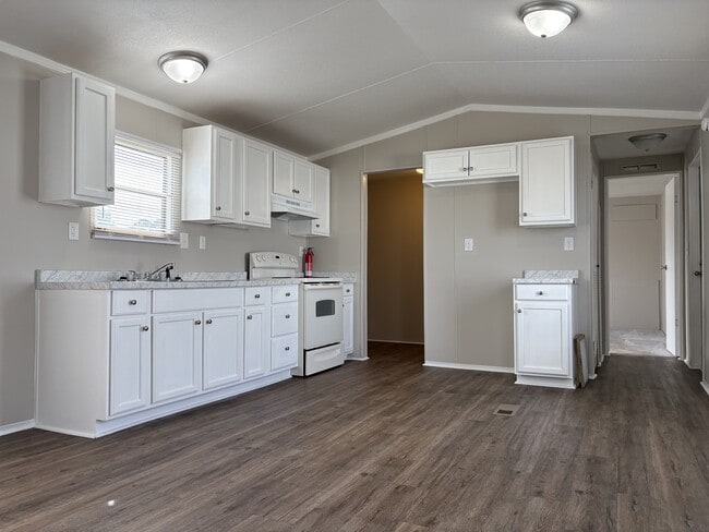 Photo - 605 Aster Bend