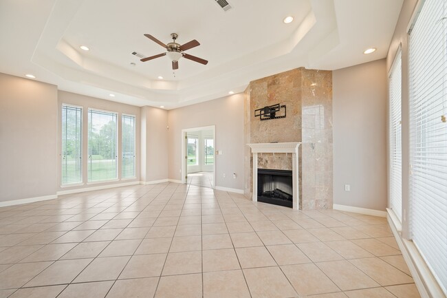 Building Photo - 13819 Lakeview Meadow Dr Rental