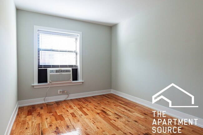 Photo - 556 W Arlington Pl