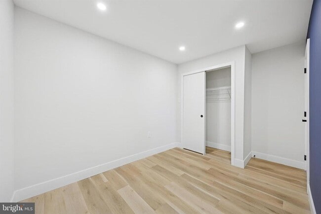 Photo - 4522 Baker St Unit 8