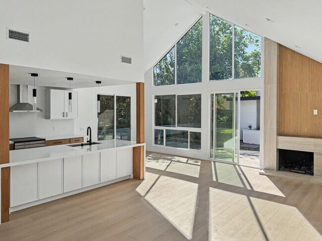 Photo - 17841 Arbor Ln