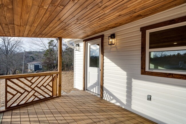 Photo - 934 Hulana St