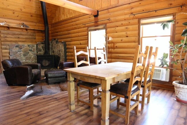 Photo - 4820 Foothills Dr