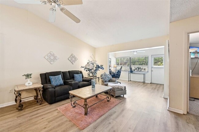 Photo - 7245 Wood Creek Dr