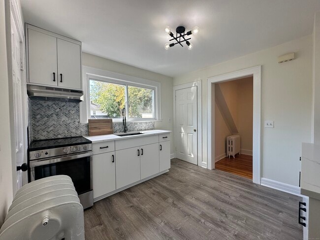 Photo - 18 Cold Spring Rd Unit 1