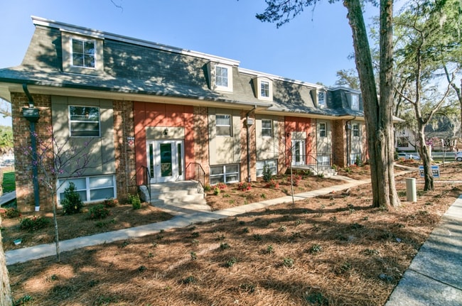 Building Photo - 408 E Virginia St Unit 203 Rental