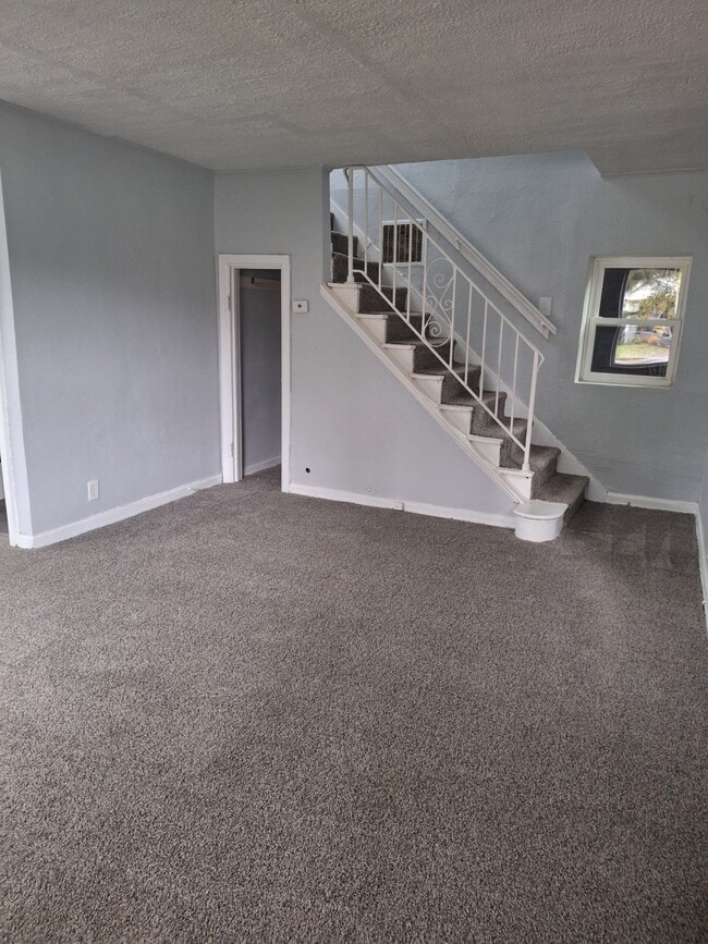 Photo - 1613 Jackson Ave