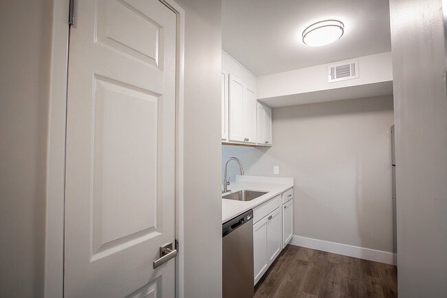 The Gala Premium - Alpine Lake Apartments