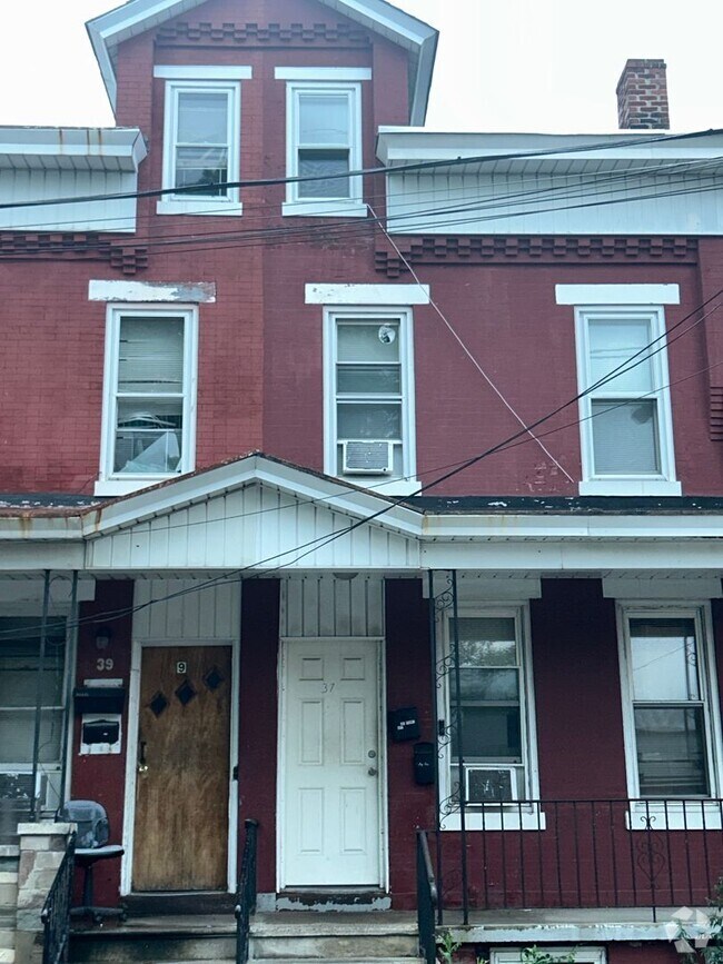 Building Photo - 37 Pearl St Unit 37 Pearl St  A Rental