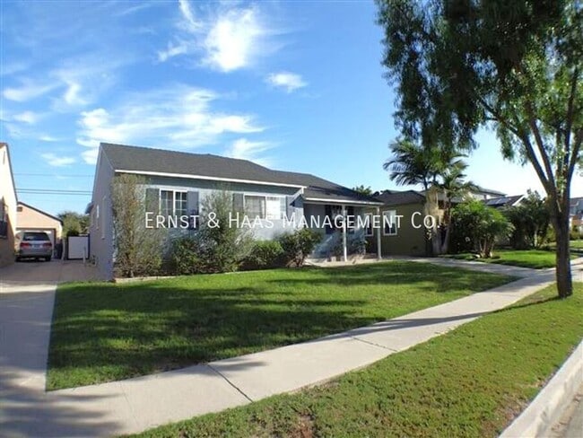Building Photo - 2817 Yearling St Rental