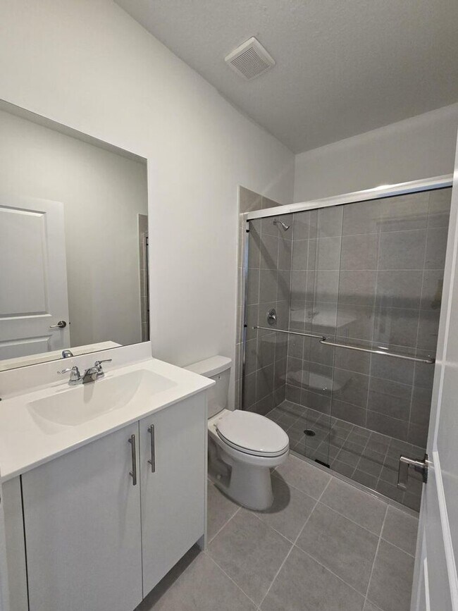 Photo - Brand New 3 Bed / 3 Bath Town home Modern ...
