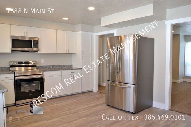 Photo - 1688 N Main St