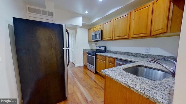 Photo - 412 S Eaton St