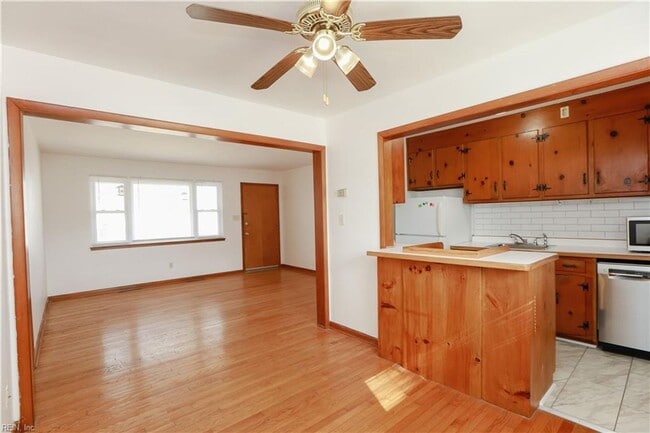 Photo - Hampton Duplex 2bed 1 bath