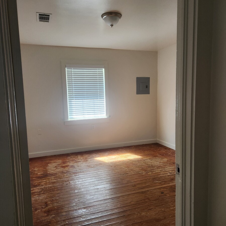 Photo - 505 N Haugh Ave