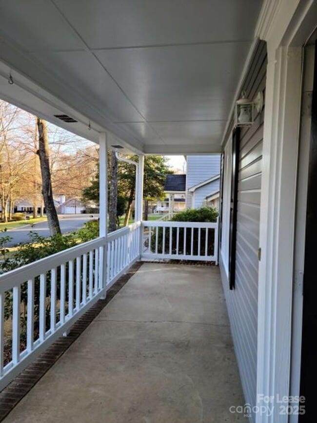 Photo - 6613 Farrington Ln