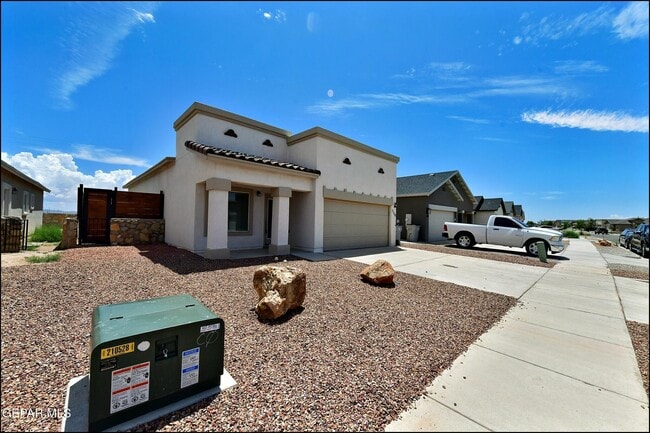 Building Photo - 5128 Joe Castillo St Rental
