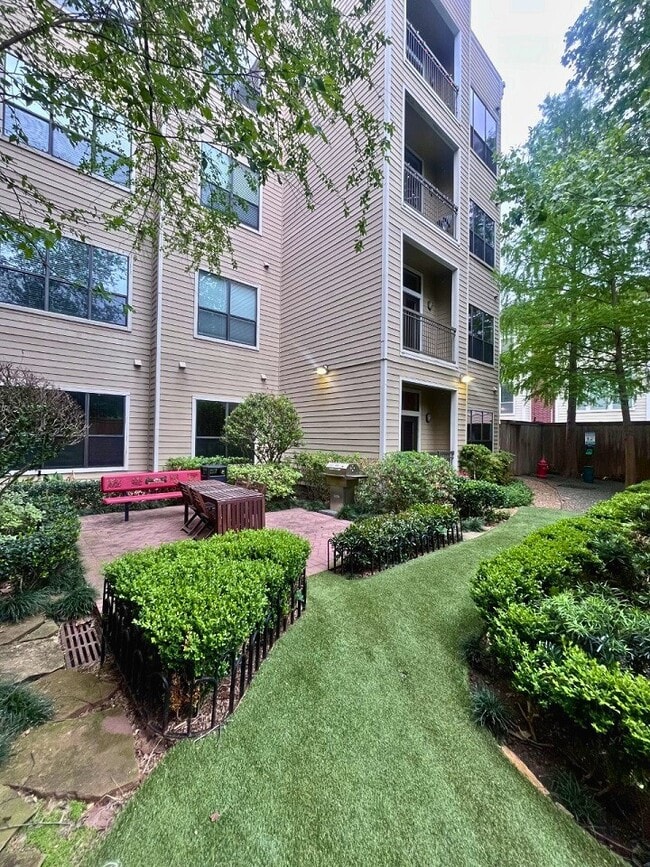 Building Photo - 206 McGowen St Unit 3201 Rental