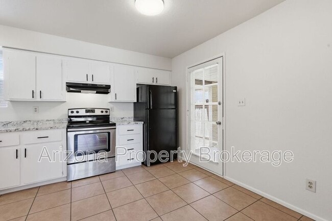 Photo - 1625 N Date