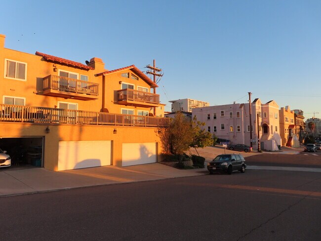 Photo - 2319 Curlew St Unidad 4