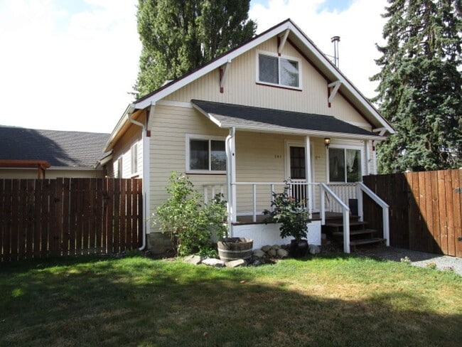 Building Photo - 701 Marshall Ave