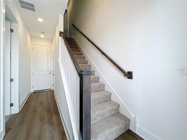 Photo - 15465 Hamlin Pk Dr