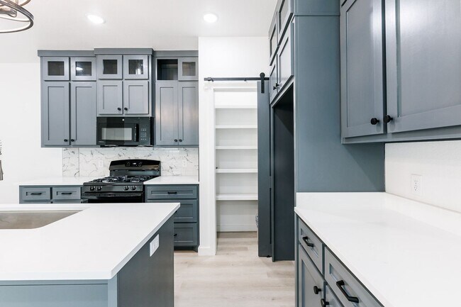 Photo - 1704 Elkhart Ave Unidad A