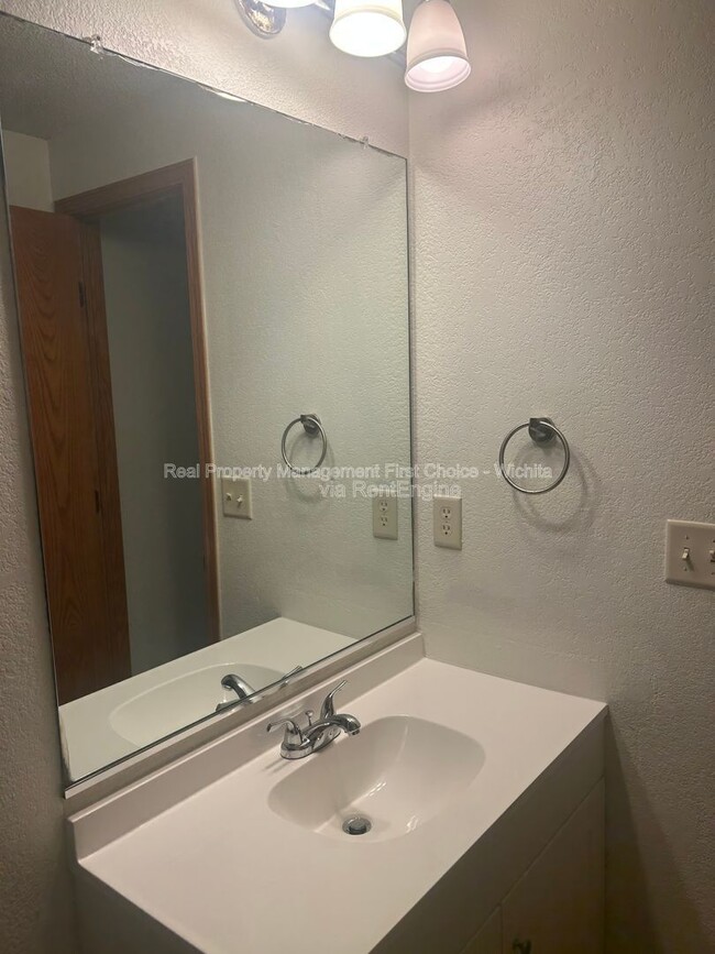 Photo - 10805 E Funston St