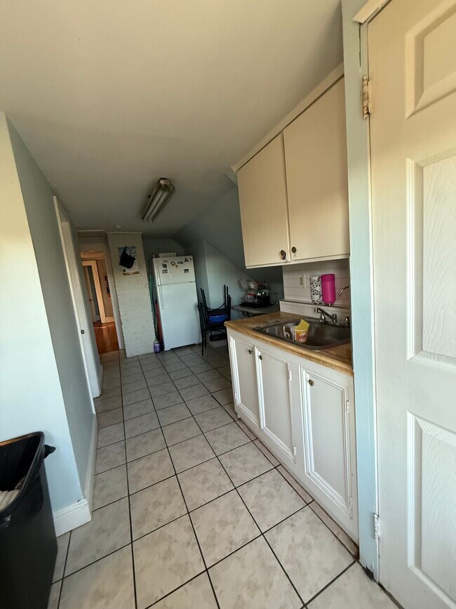 Photo - 87 Manhattan Ave Unidad 3rd floor