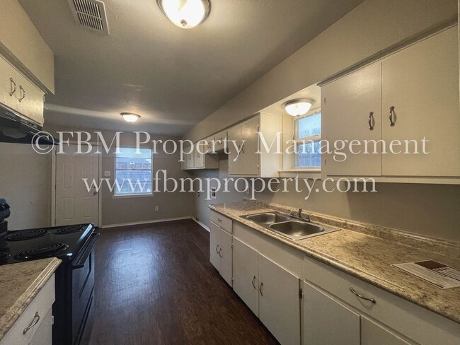 Photo - 1509 S Hall St Unit A