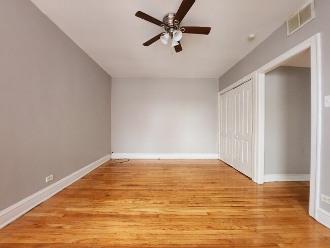 Photo - 3723 W Grand Ave Unidad 2