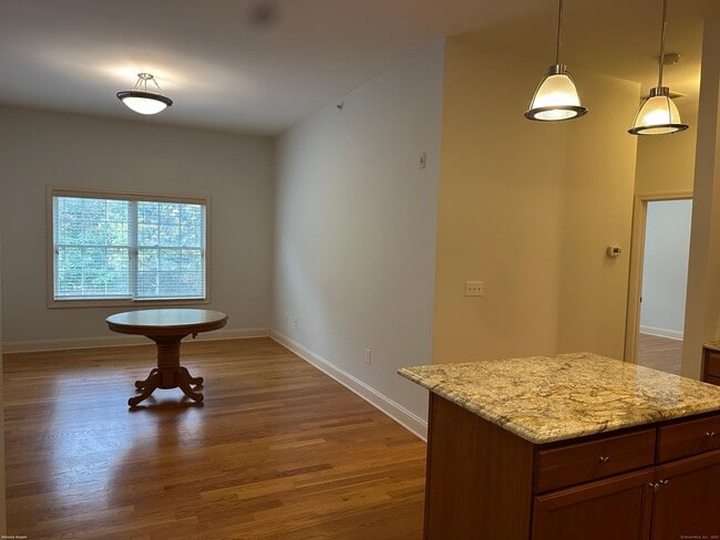 Photo - 2518 Whitney Ave