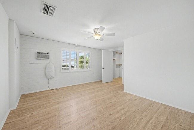 Photo - 10606 W Oakmont Dr