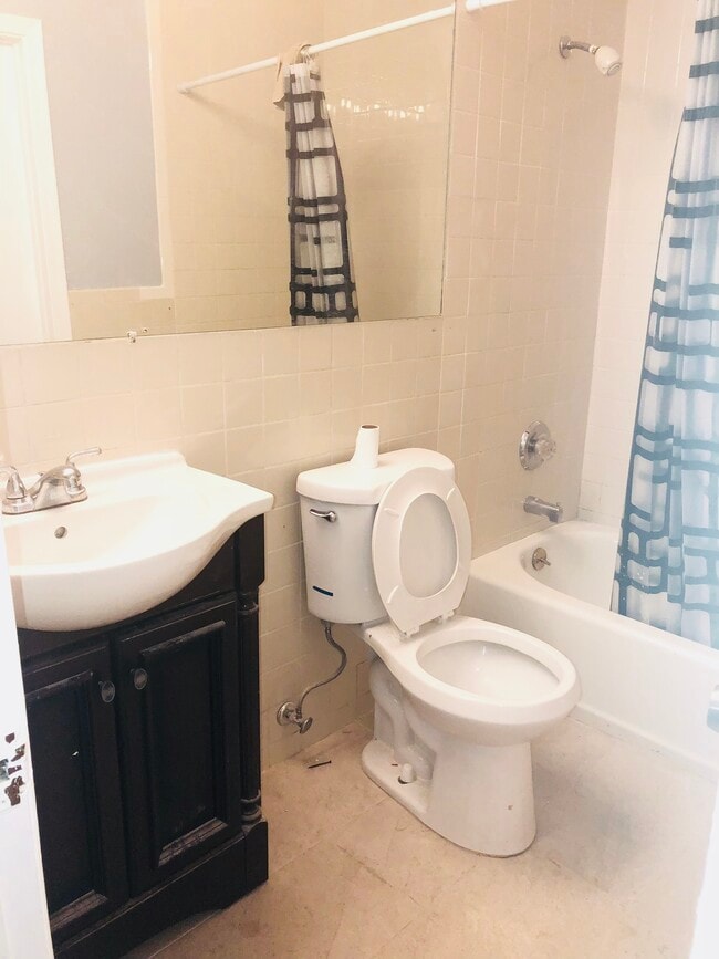 Photo - 7795 Grande St