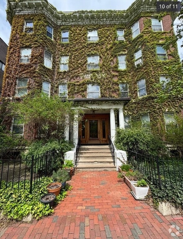 Building Photo - 315 Harvard St Unit 5 Rental