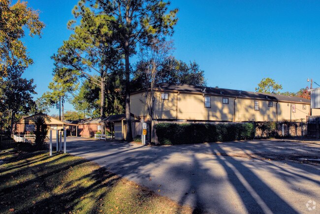 Pinetrail Homes - Pine Trail Homes - Cottage and Town Homes