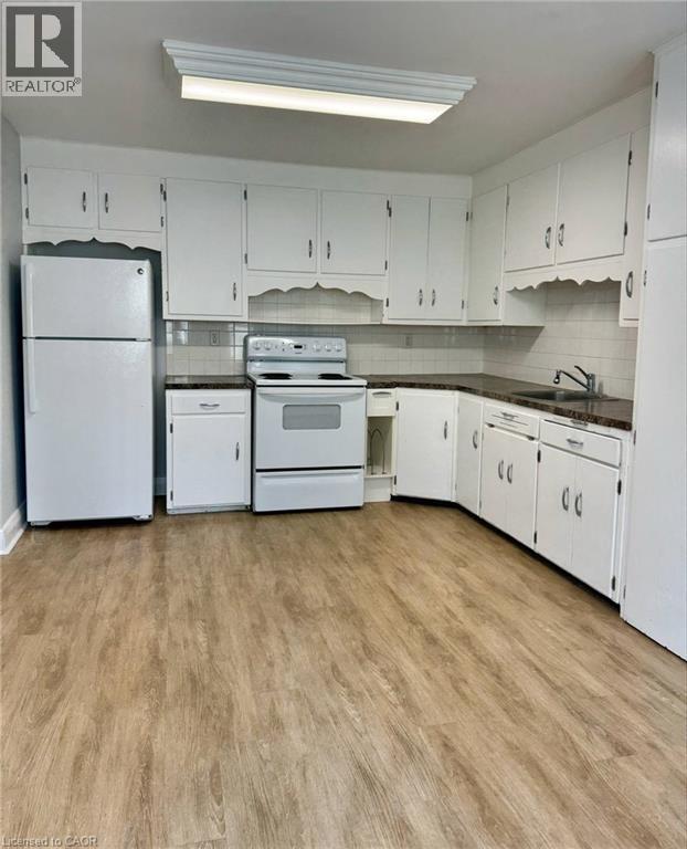 Photo - 52 Walter St