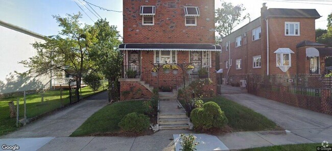 Building Photo - 7610 Forrest Ave Unit Duplex Forrest Rental