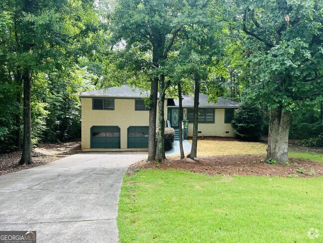 Building Photo - 27 Elaine Dr Rental