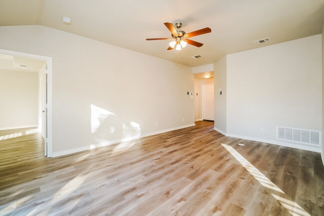 Photo - 3605 Candlebrook Ln