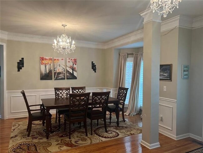 Photo - 1880 Willshire Glen