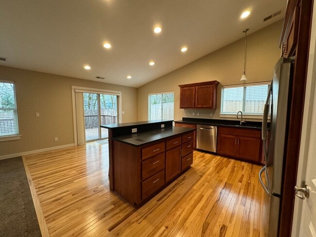 Photo - Well maintained, updated 3 bedroom home in quiet neighborhood