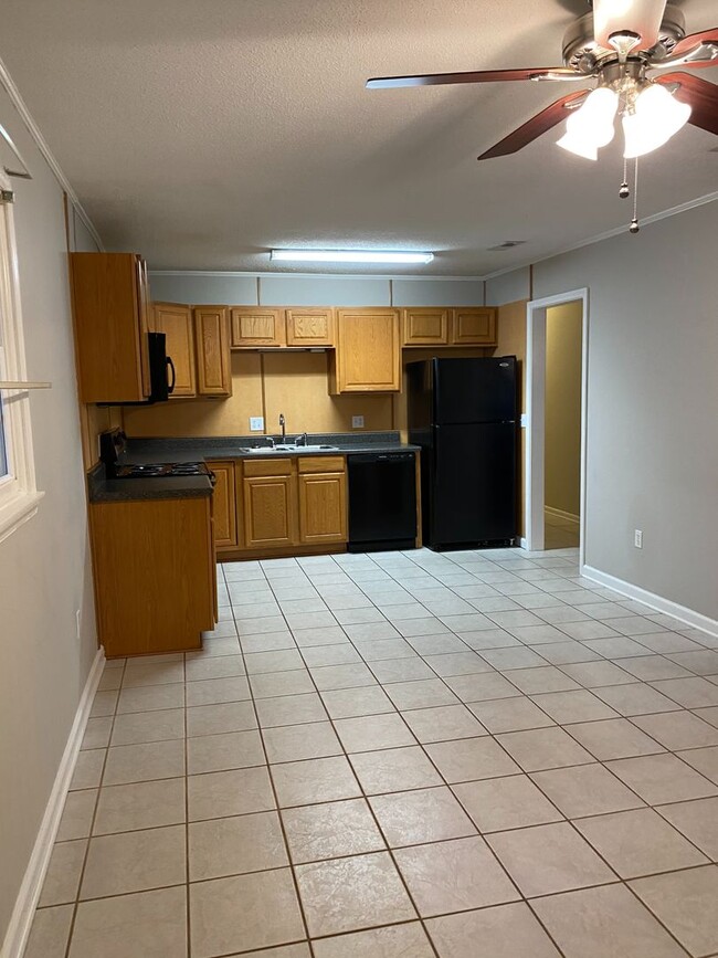 Photo - 228 Yellowleaf Dr