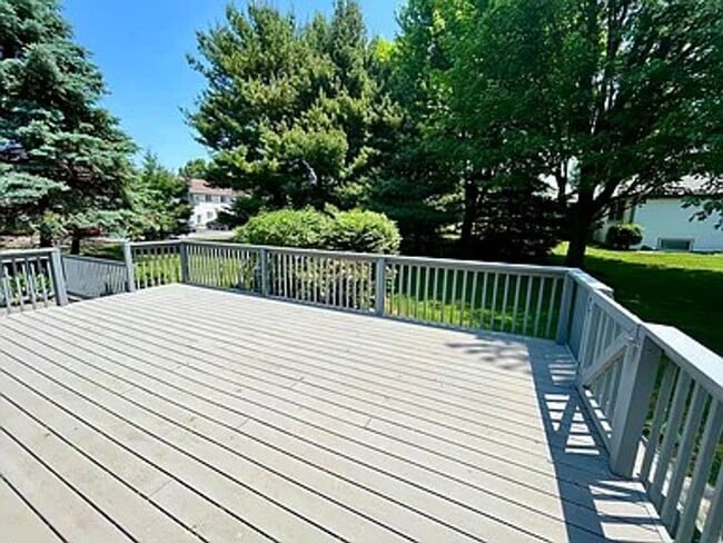 Photo - 4-bedroom 3 bath home in Saint joseph