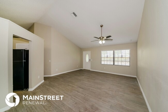 Photo - 5665 Ansonia Terrace