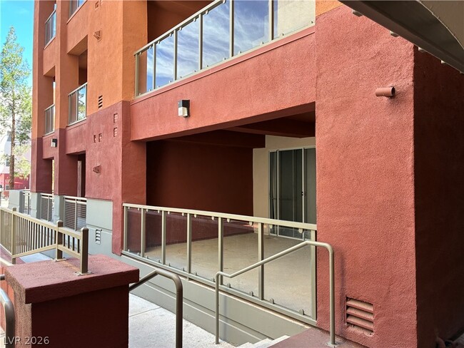 Building Photo - 43 E Agate Ave Unit 405