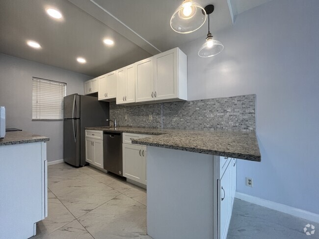 Building Photo - 500 SW 2nd Ave Rental
